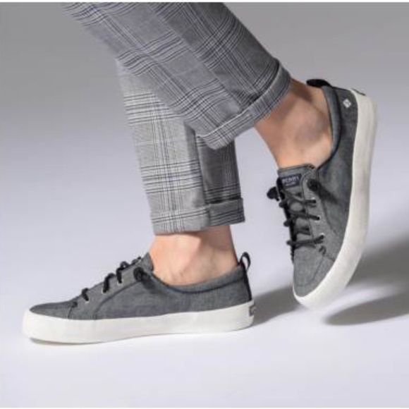 sperry crest vibe chambray